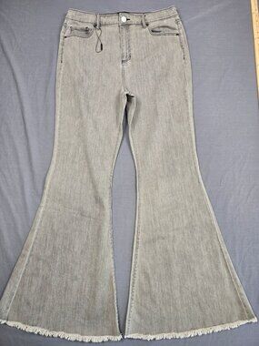 Fashion Nova Womens Grey Flare Leg Jeans Size 14 Stars Frayed Hem NEW